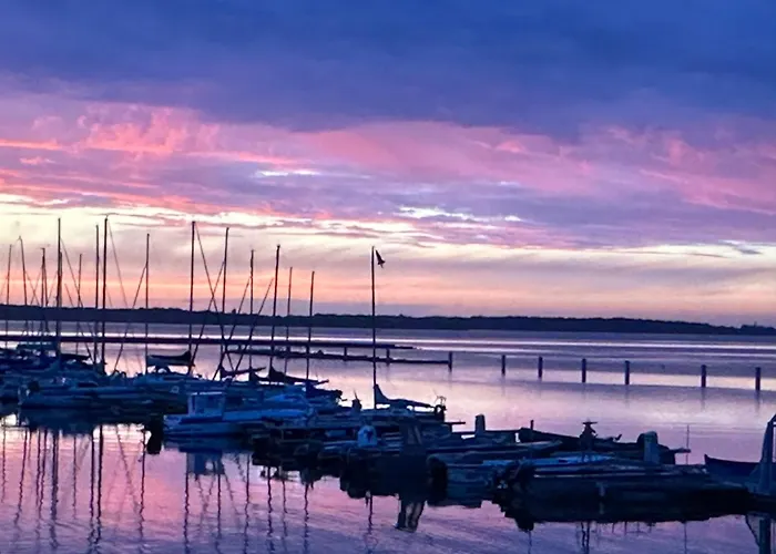 Holiday home Maison Eco-chic 4 Proche Et Troyes Jardin Wifi Nigloland Lusigny-sur-Barse