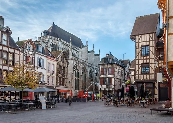 Holiday home Maison Eco-chic 4 Proche Et Troyes Jardin Wifi Nigloland