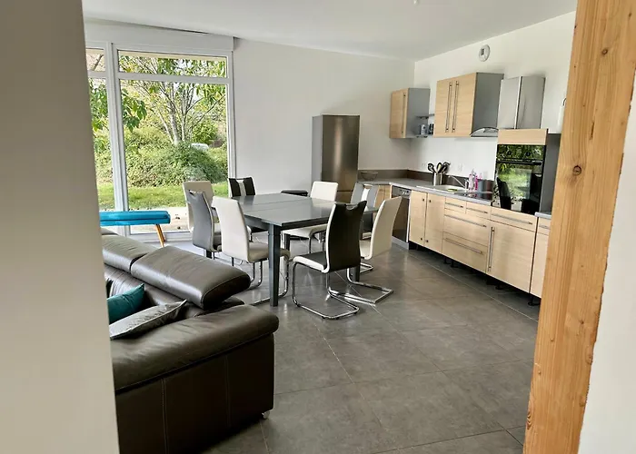 Holiday home Maison Eco-chic 4 Proche Et Troyes Jardin Wifi Nigloland Lusigny-sur-Barse