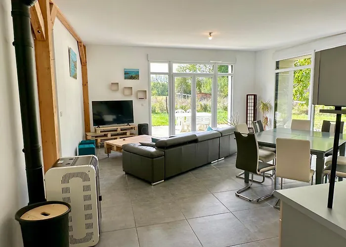 Holiday home Maison Eco-chic 4 Proche Et Troyes Jardin Wifi Nigloland Lusigny-sur-Barse